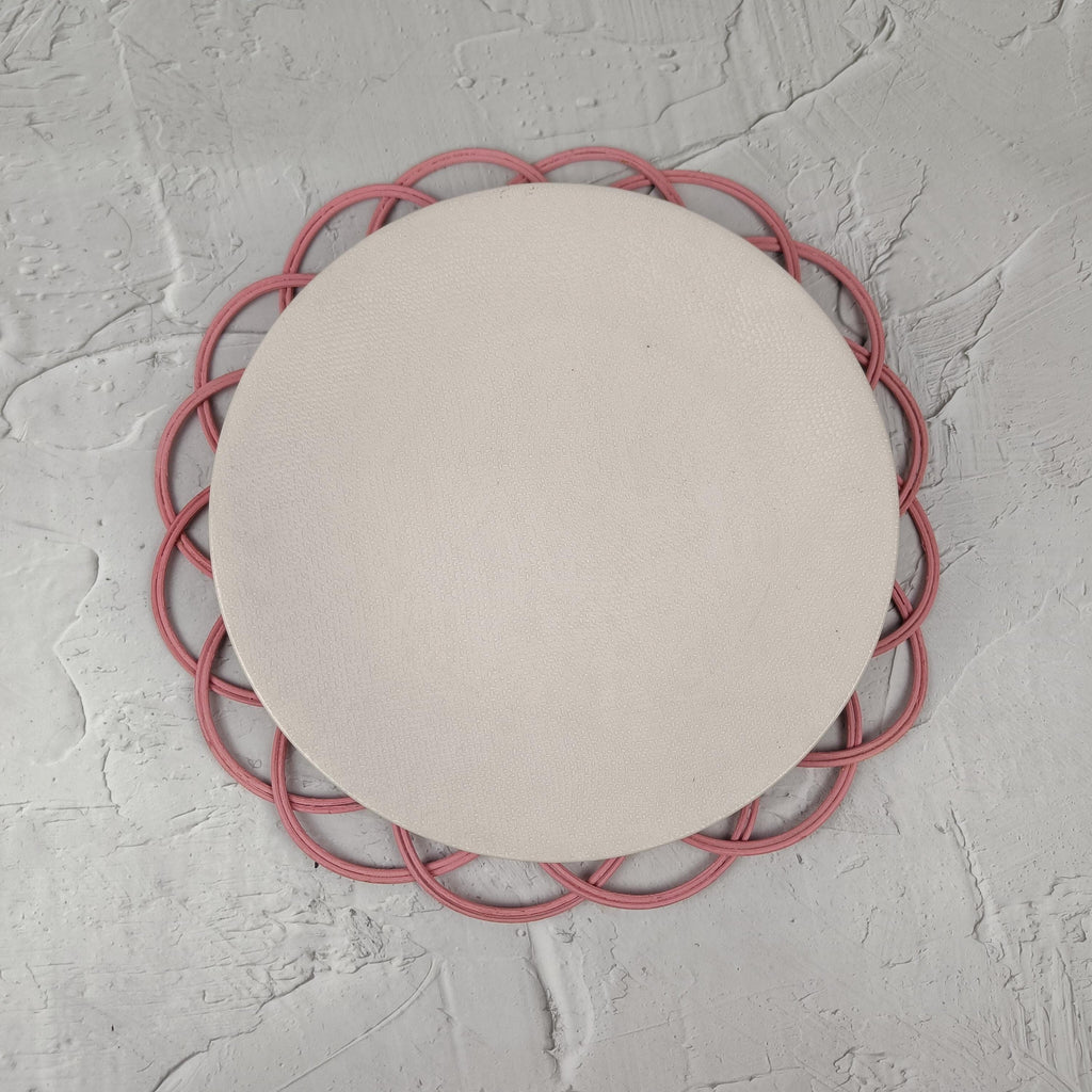 Handwoven Pink Rattan Flower Placemat – Decorative Boho Table Decor, 38cm (15 inch) Large Floral Wicker Mat, Eco-Friendly Home Accent