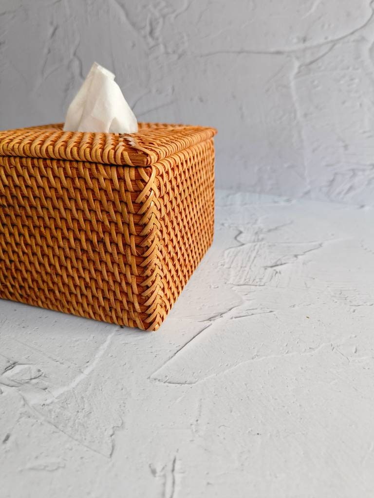 Brown Rattan Square Tissue Box Cover, Tissue Box for Bathroom Decor, Wicker Napkin Holder
