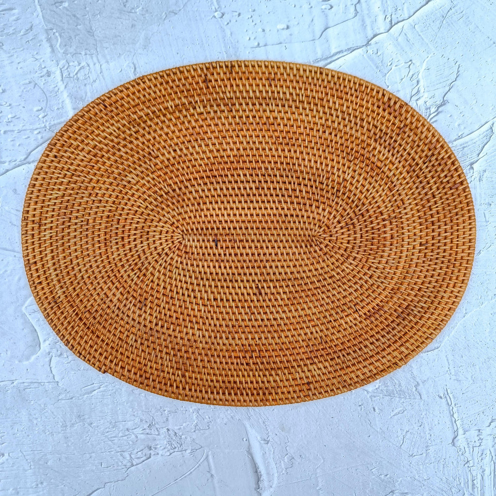 Handcrafted brown oval rattan placemats - Set of 4 Boho Natural Woven Dining Table Mats (40x30cm)