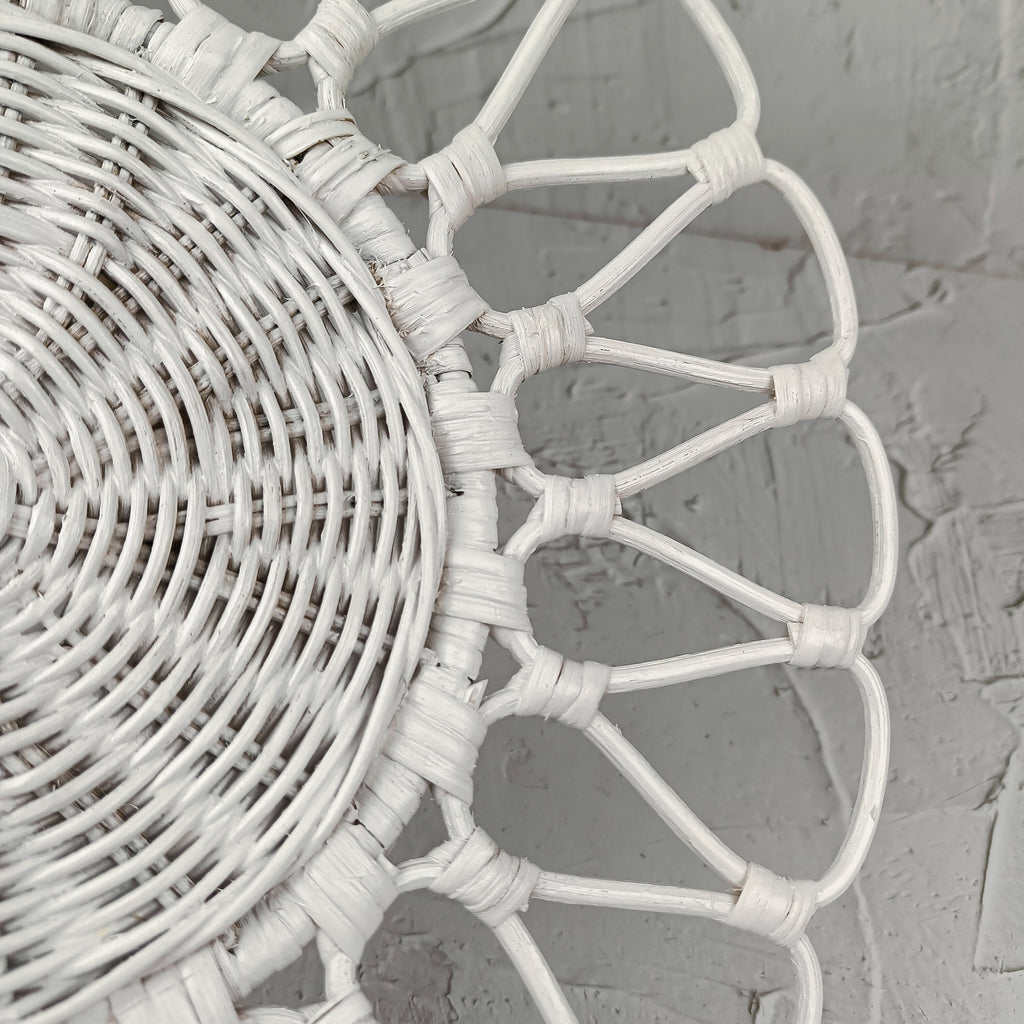 White Flower Shaped Rattan Placemat, Boho Hanging Wall Decoration, Rattan Charger Plates Set, Wedding Centerpiece