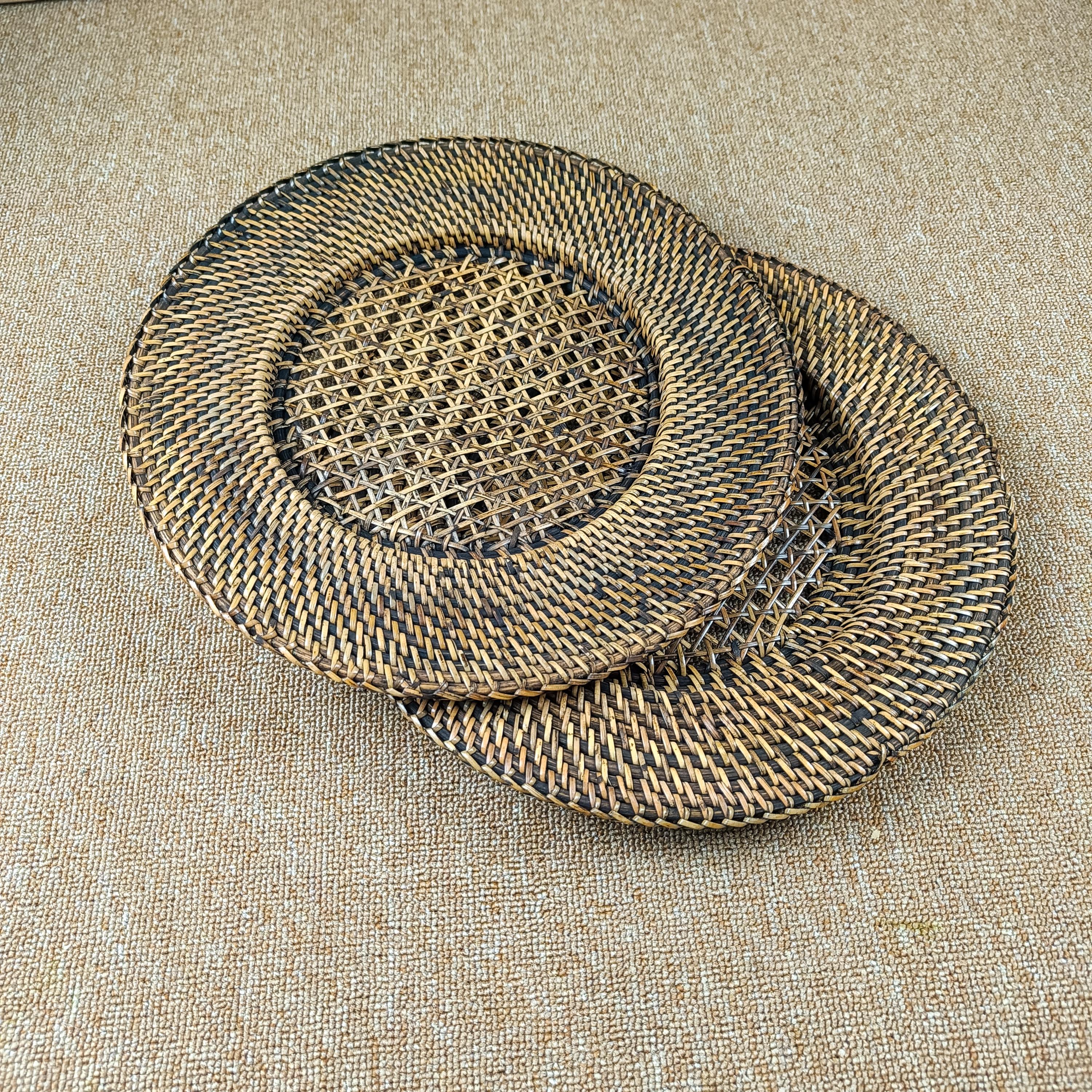 Set of 3 Dark Brown Rattan Charger Plates - 33cm Natural Handwoven Placemats with Side-Direction Weave Edges