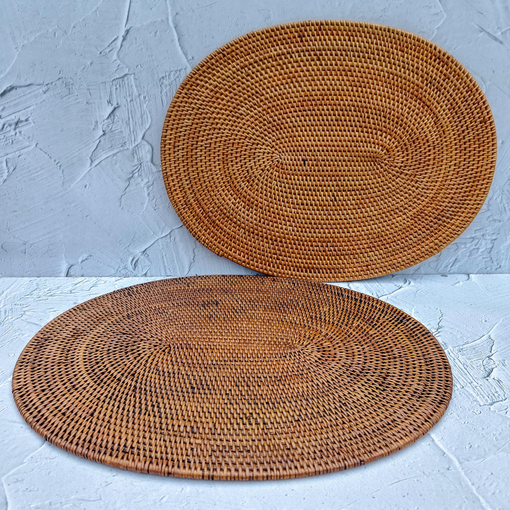 Handcrafted brown oval rattan placemats - Set of 4 Boho Natural Woven Dining Table Mats (40x30cm)