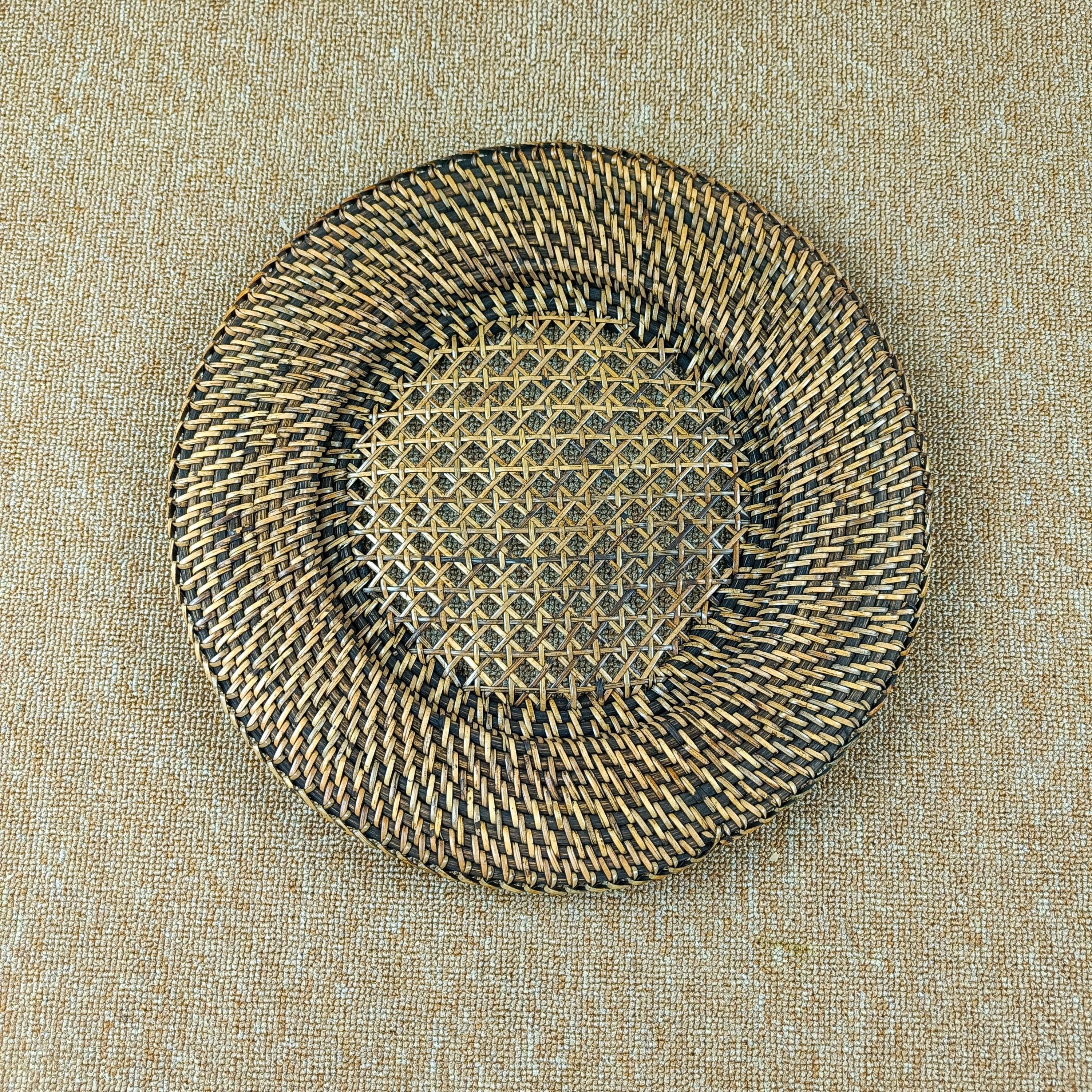 Set of 3 Dark Brown Rattan Charger Plates - 33cm Natural Handwoven Placemats with Side-Direction Weave Edges