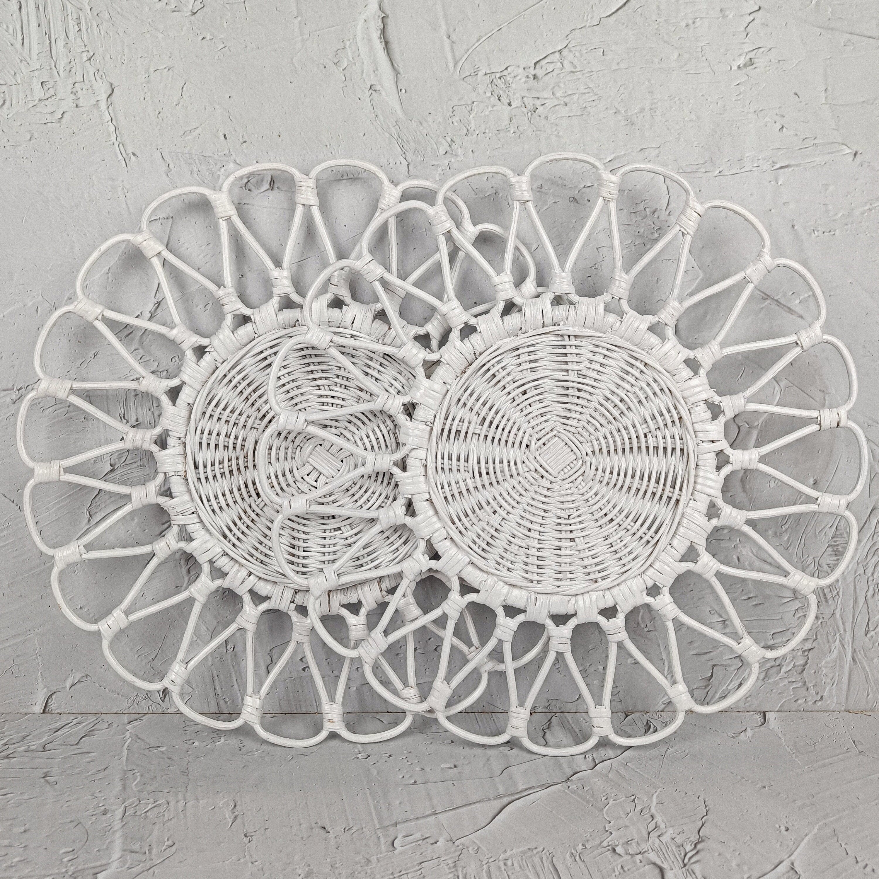 White Flower Shaped Rattan Placemat, Boho Hanging Wall Decoration, Rattan Charger Plates Set, Wedding Centerpiece