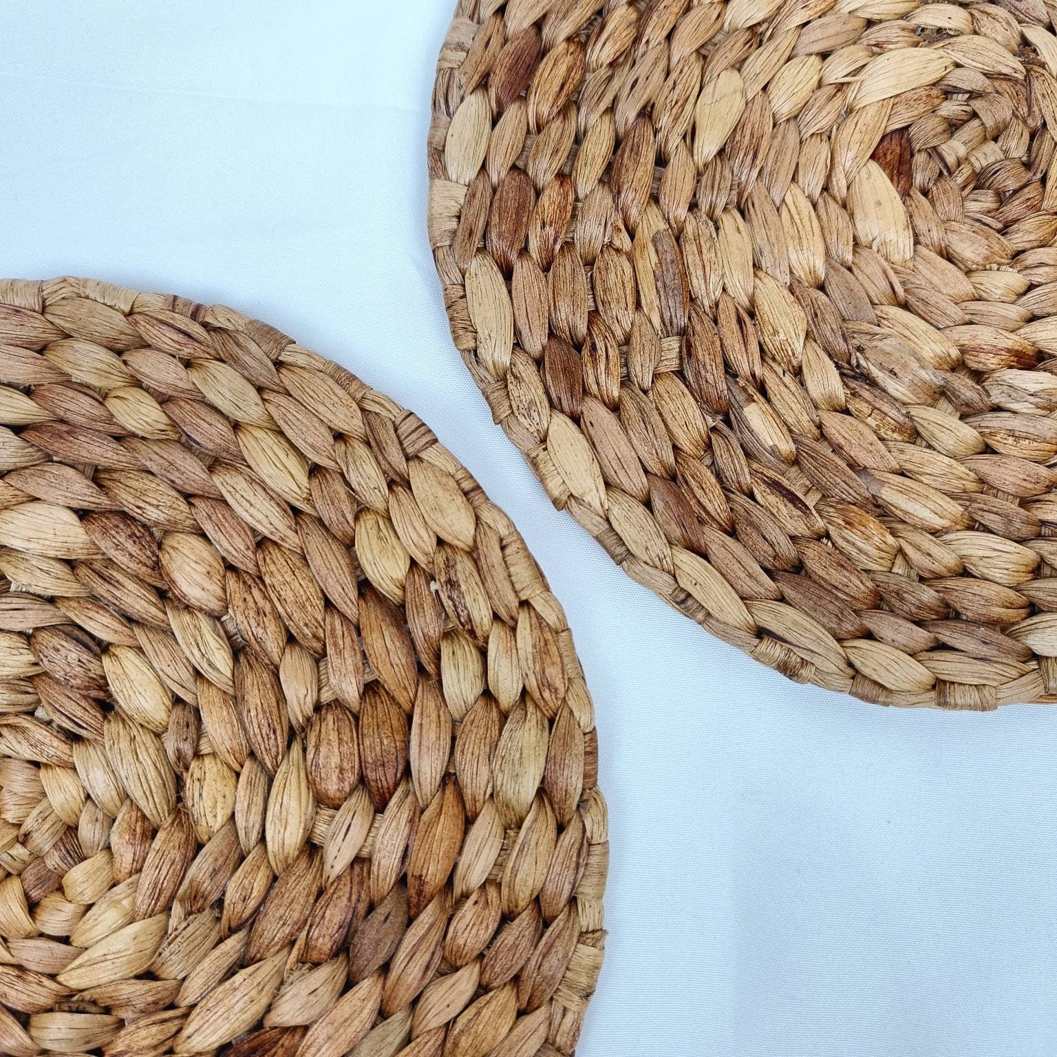 Water Hyacinth Round Placemats, Straw Serving Mat, Natural Kitchen Decor for Table