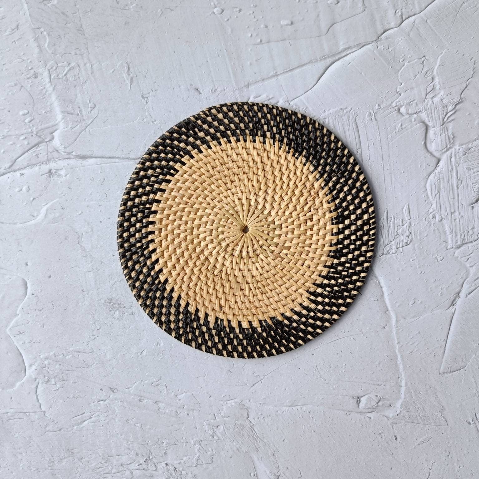 Two Tone Wicker Black and Natural Round Rattan Placemats | Rattan Coaster | Farmhouse Decoration | Boho Table Decor