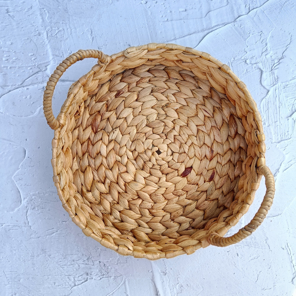 Eco-Friendly Boho Water Hyacinth Tray with Iron Frame, Natural and Sustainable Home Organizer, Farmhouse Style Tray