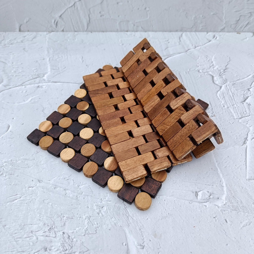 Natural Teak Wood Table Mat – 20x20cm, Handmade Foldable Placemat, Rustic Kitchen & Dining Decor, Event-Ready Coaster