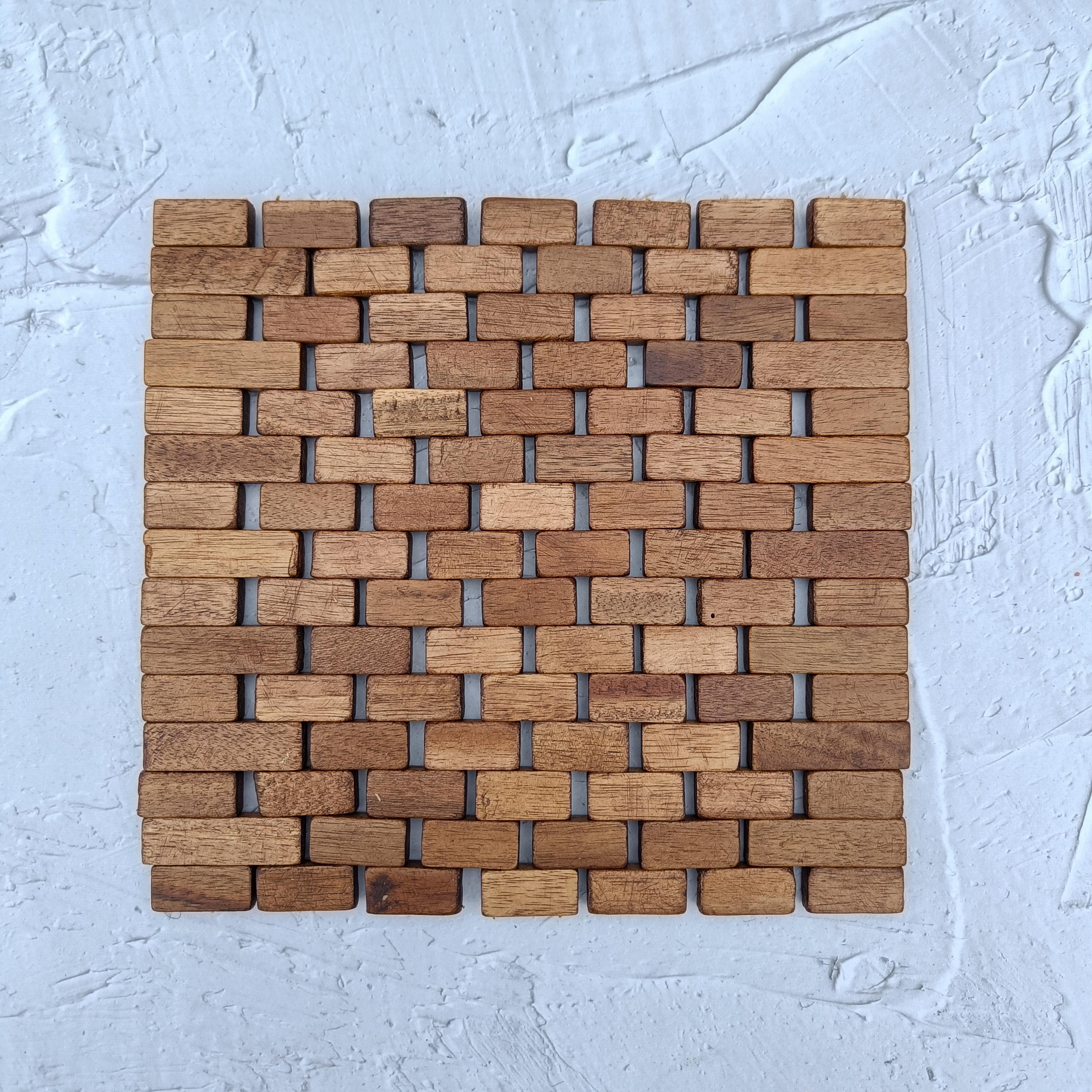 Natural Teak Wood Table Mat – 20x20cm, Handmade Foldable Placemat, Rustic Kitchen & Dining Decor, Event-Ready Coaster