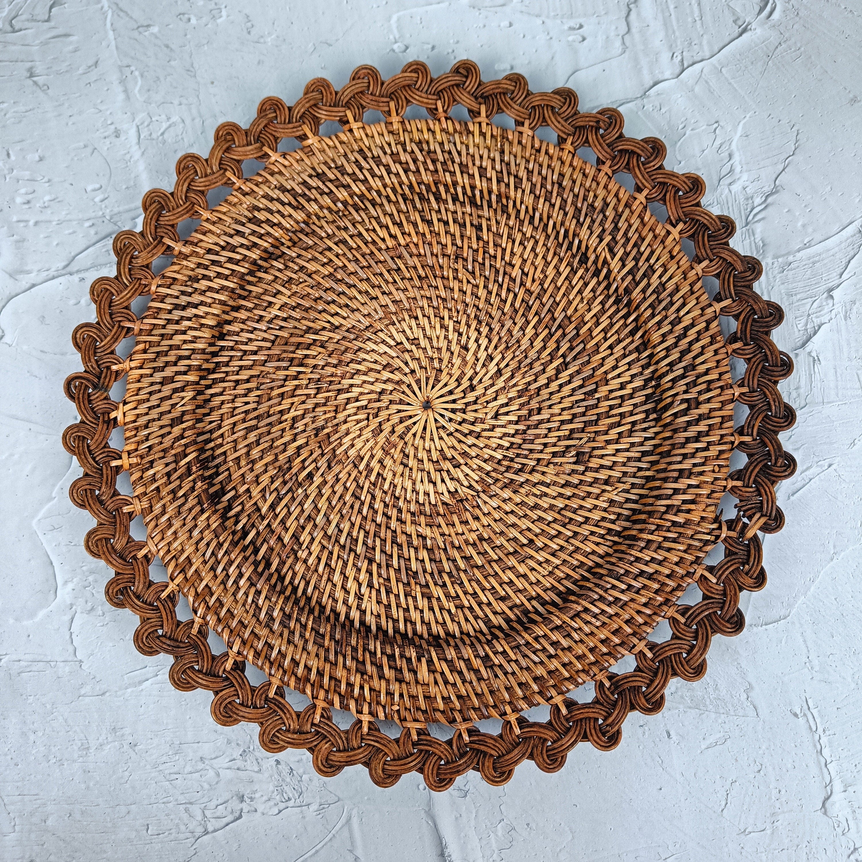 Rattan Charger Plate With Unique Side Weave Pattern