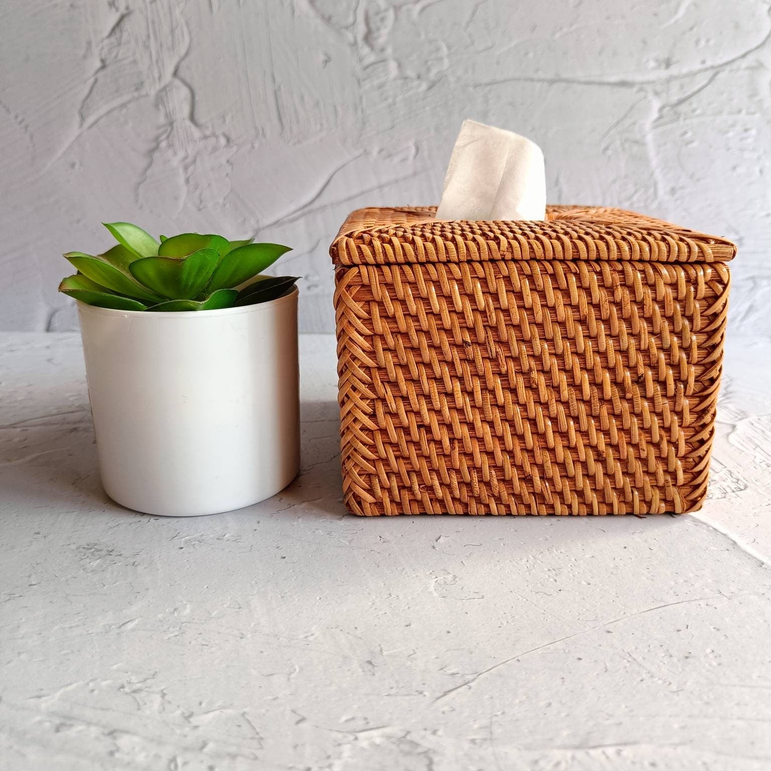 Brown Rattan Square Tissue Box Cover, Tissue Box for Bathroom Decor, Wicker Napkin Holder