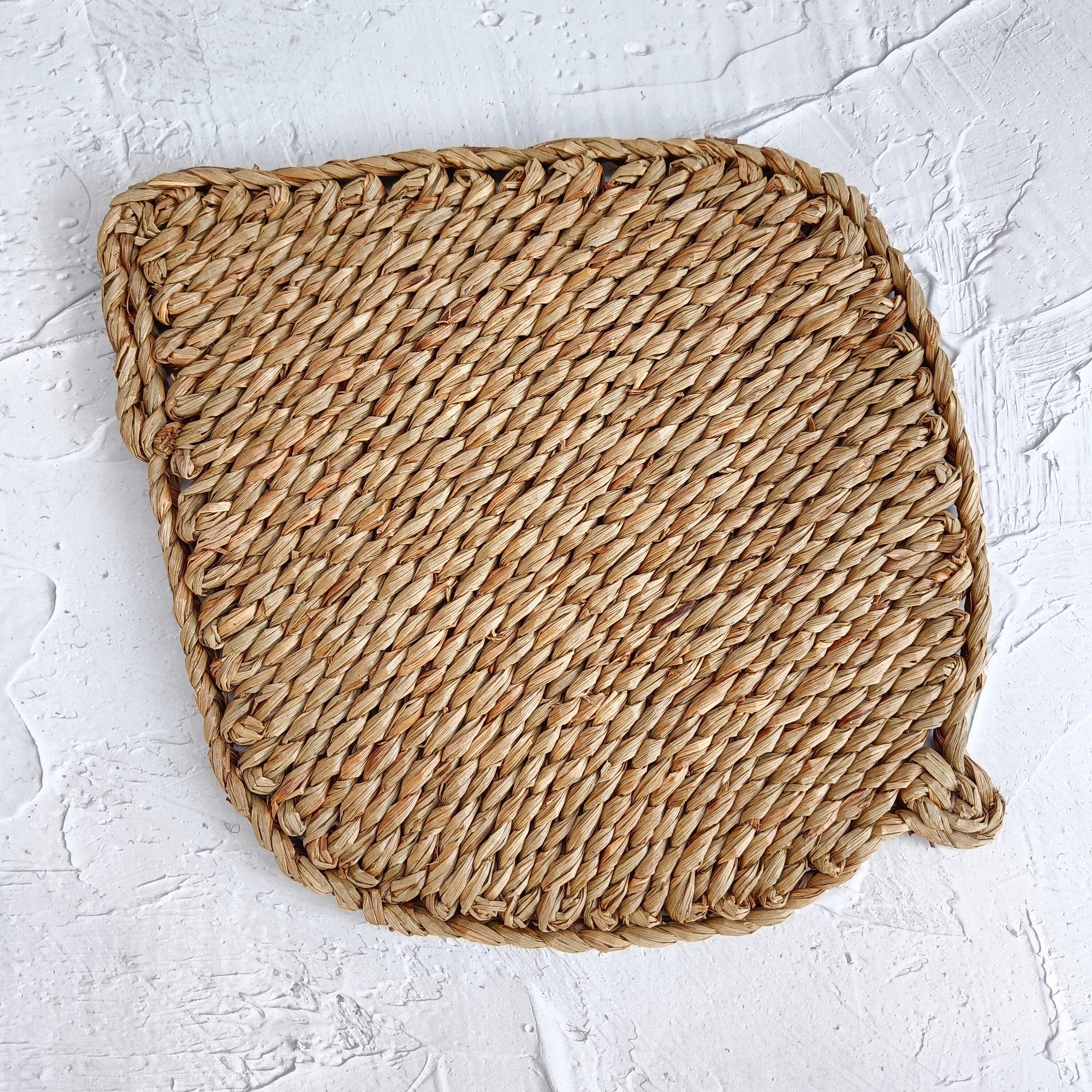 Mendong Leaf Style Placemat Set, Farmhouse Decor Ideas, Stylish Dining Table Decor, Natural Wall Basket & Hanging Wall Decor