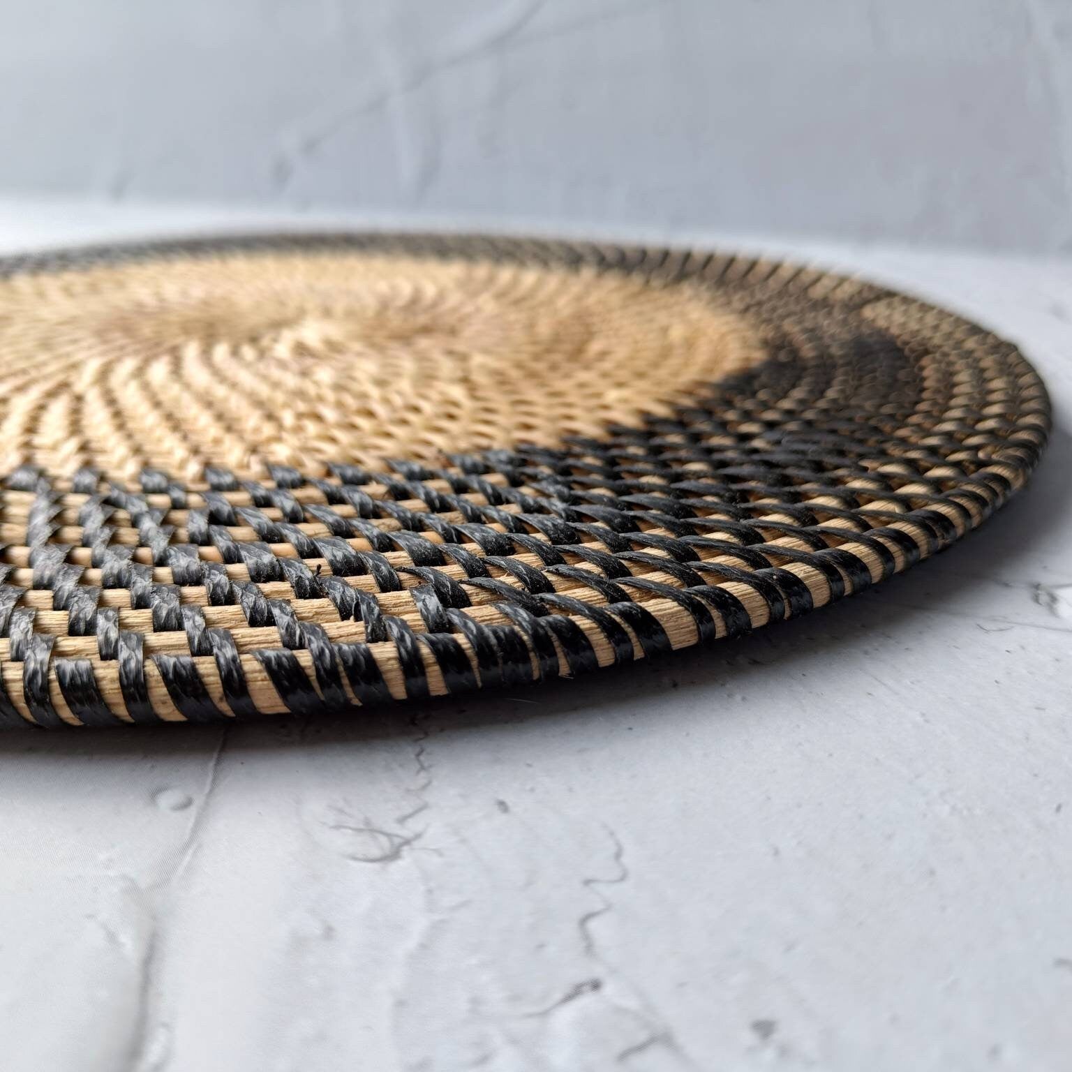Two Tone Wicker Black and Natural Round Rattan Placemats | Rattan Coaster | Farmhouse Decoration | Boho Table Decor